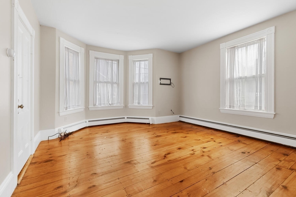 property viewer photo 7