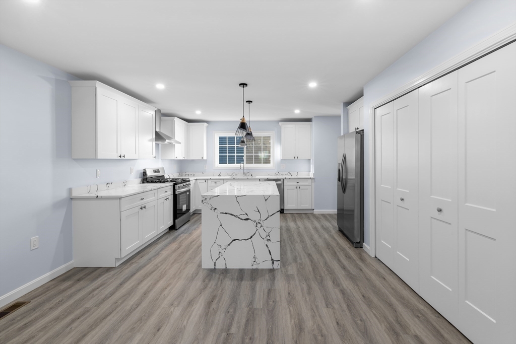 property viewer photo 1