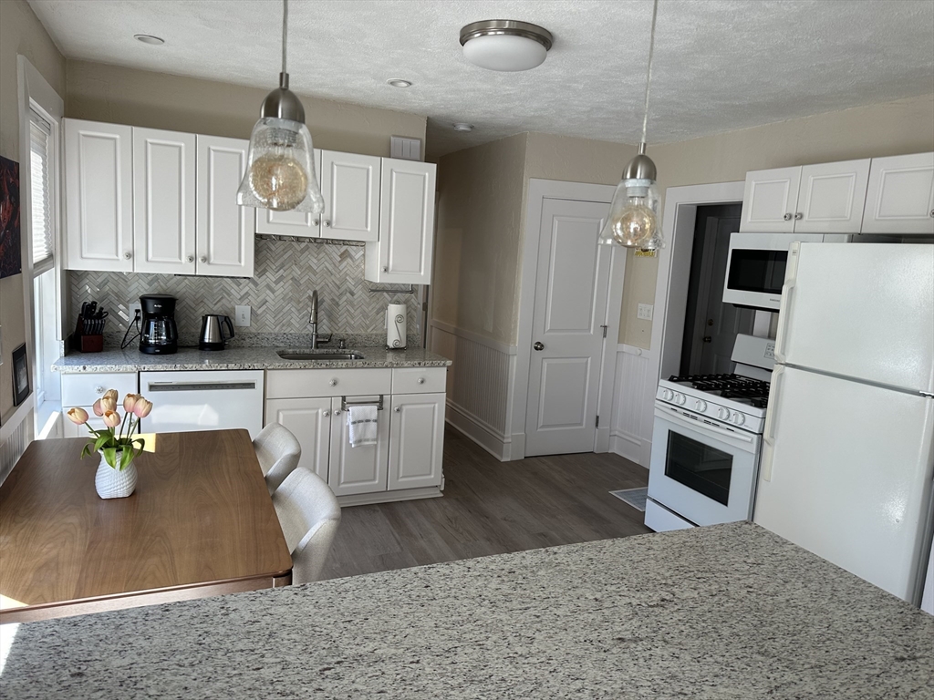 property viewer photo 10