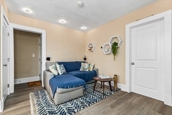 property viewer photo 5