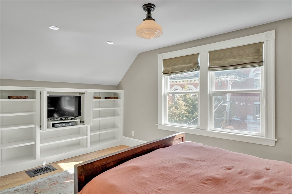 property viewer photo 23