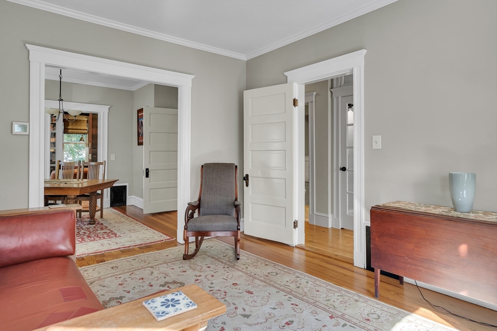 property viewer photo 3