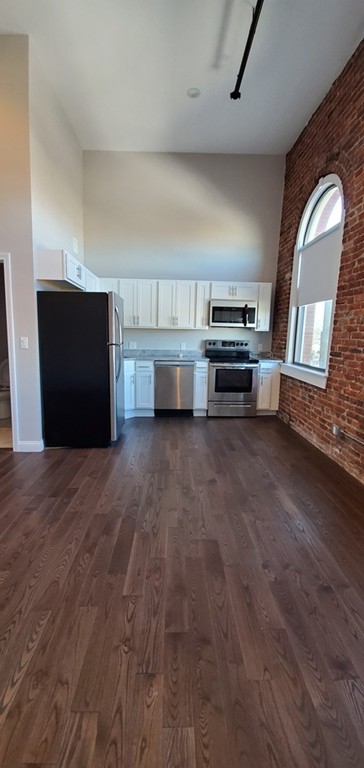 property viewer photo 1