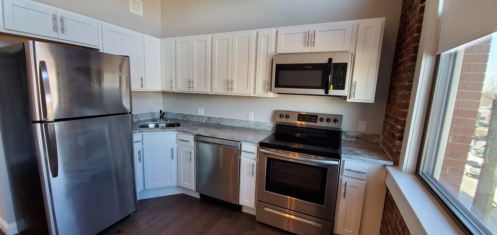 property viewer photo 3