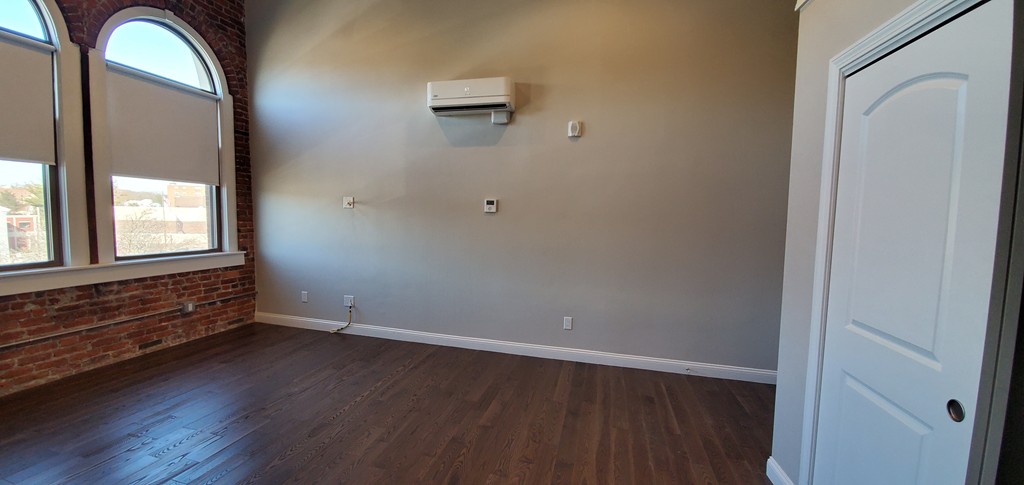 property viewer photo 8