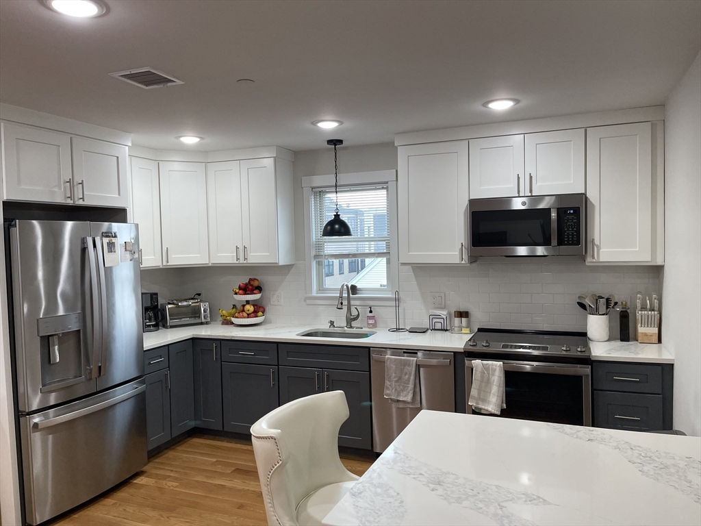 property viewer photo 2