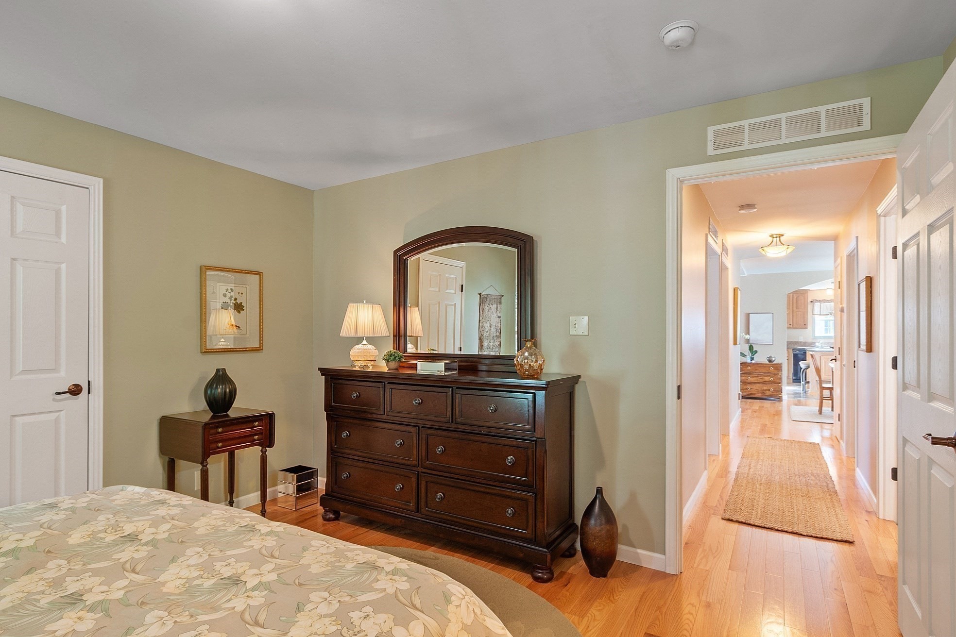 property viewer photo 25