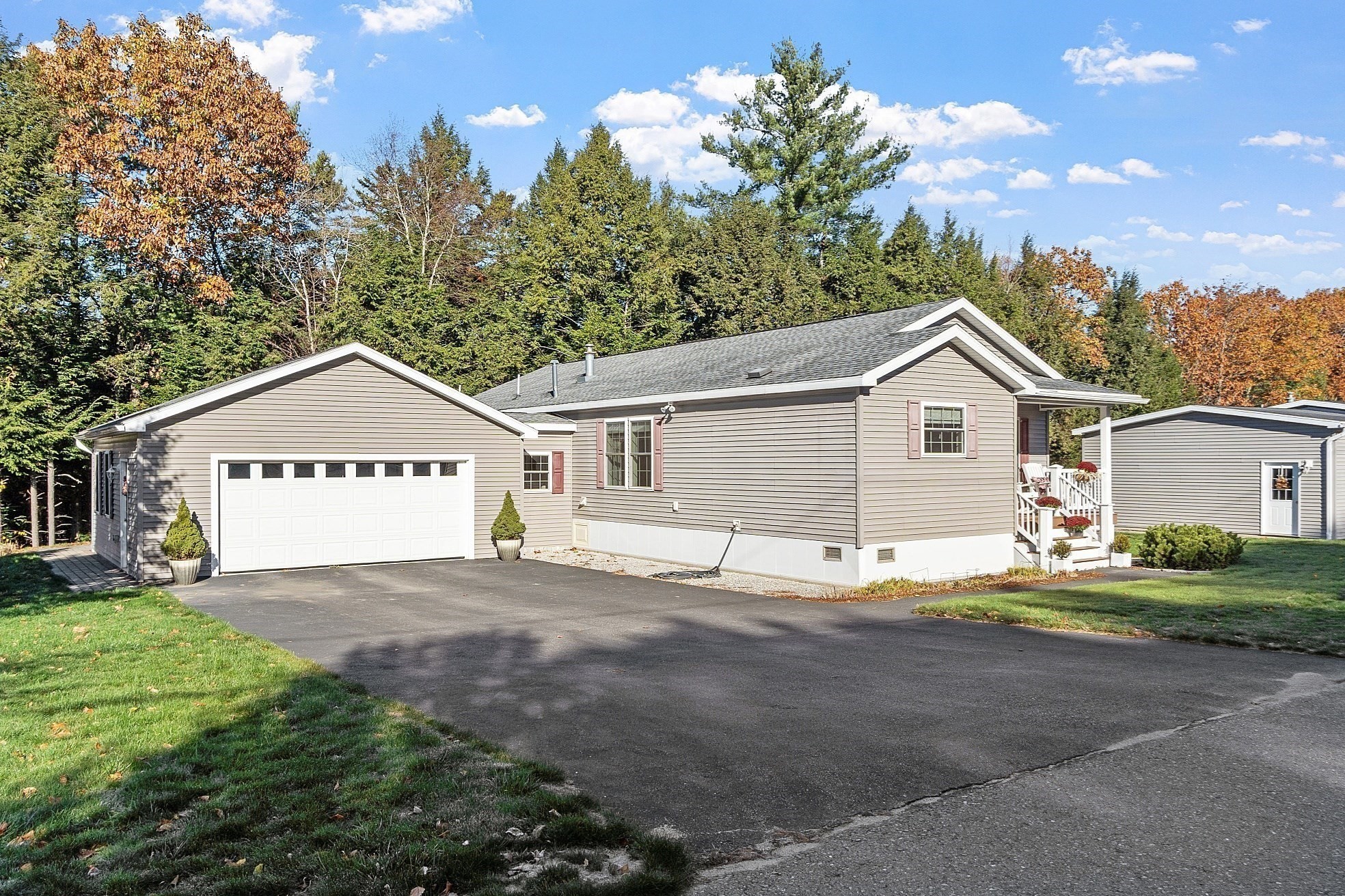 property viewer photo 3