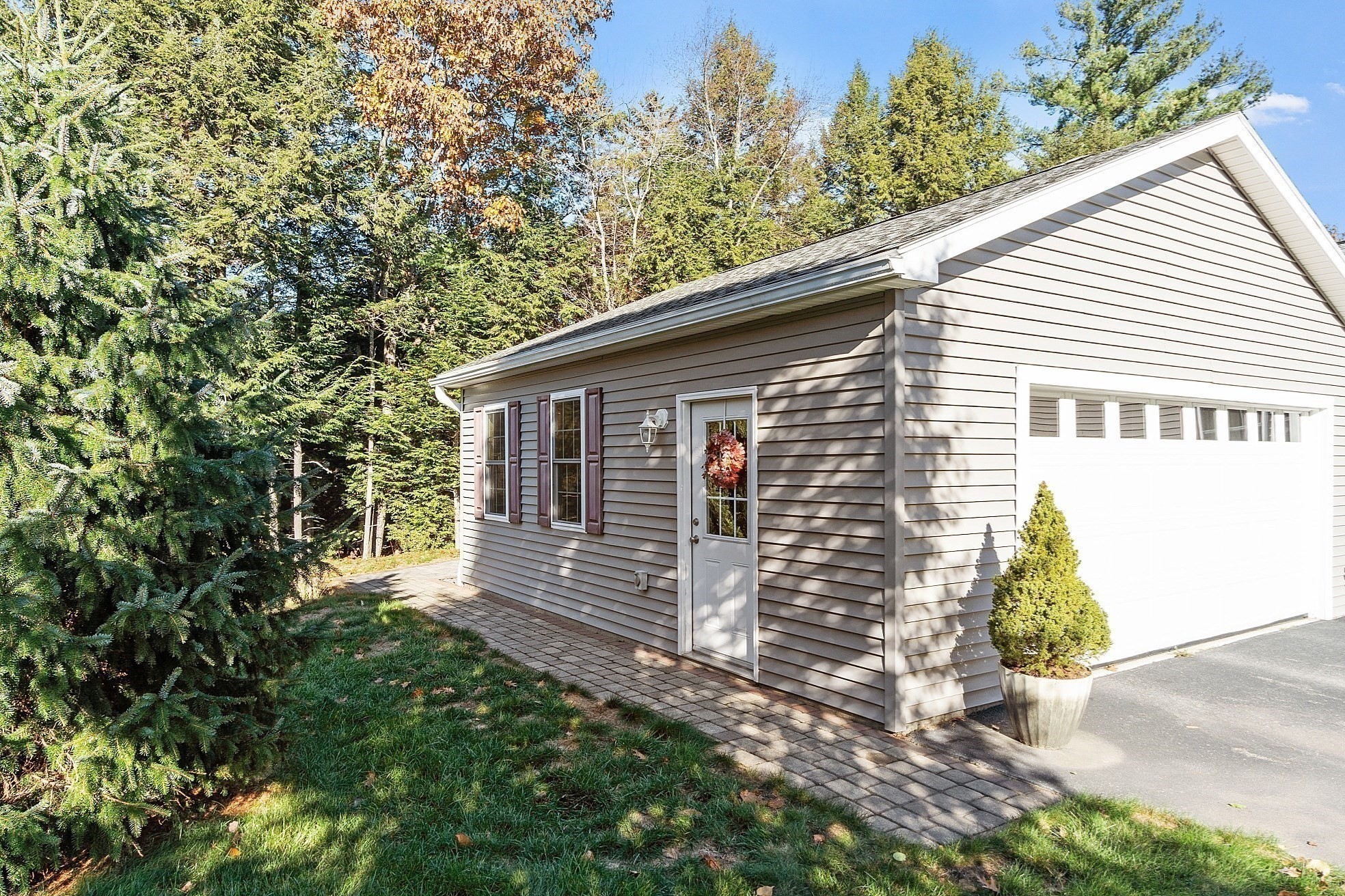 property viewer photo 33