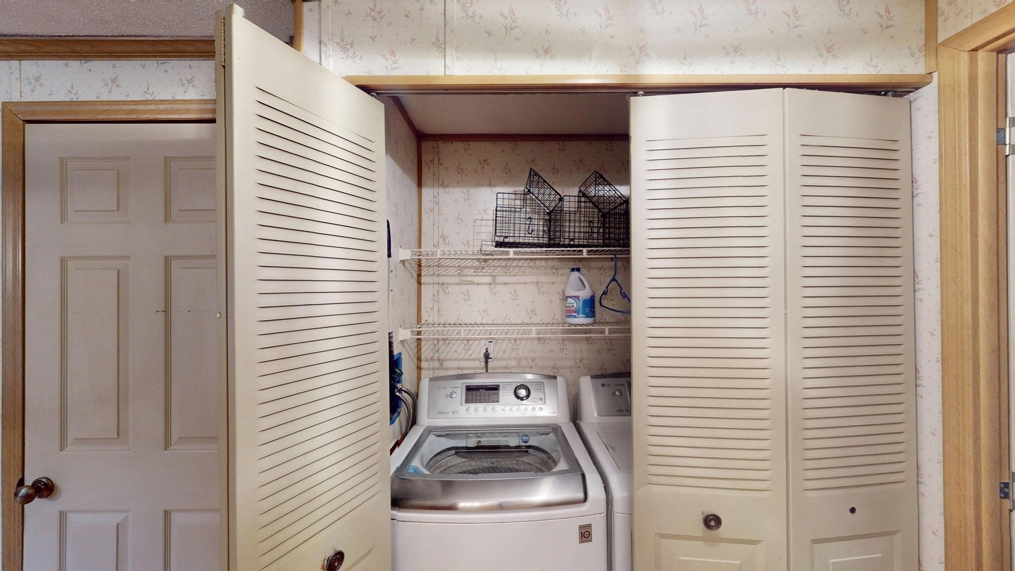 property viewer photo 15