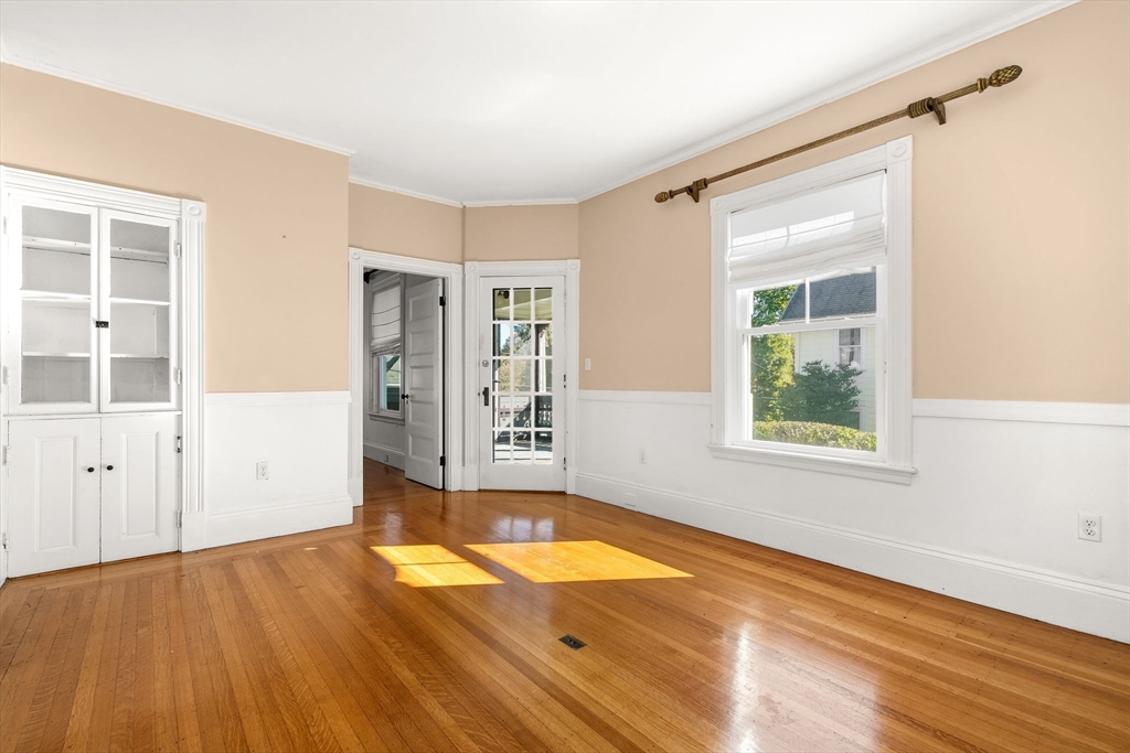 property viewer photo 10