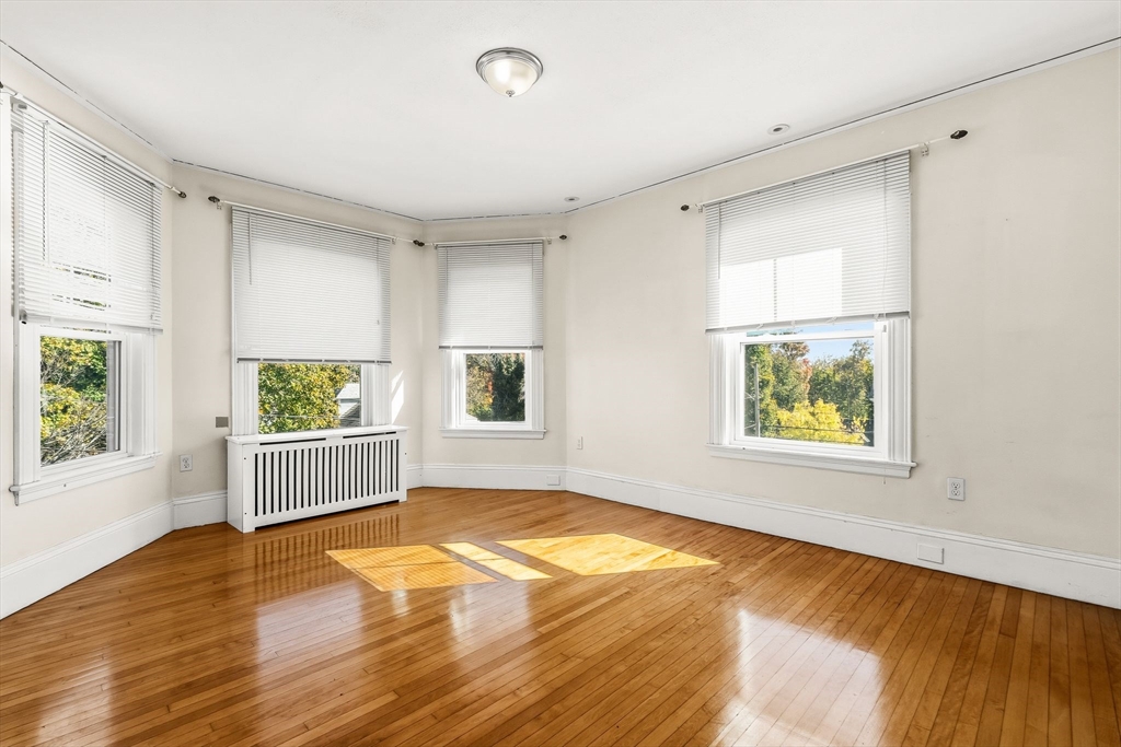 property viewer photo 19