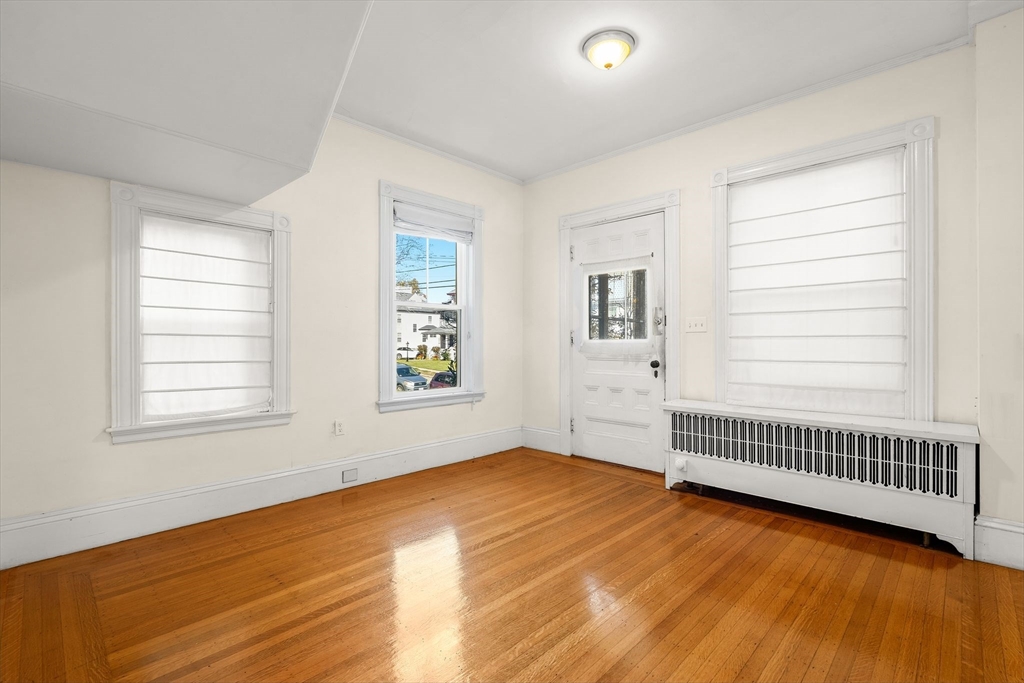 property viewer photo 4