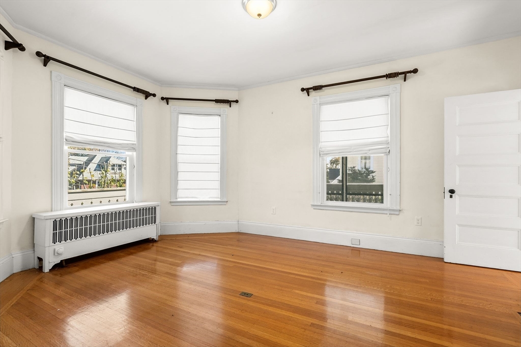 property viewer photo 6