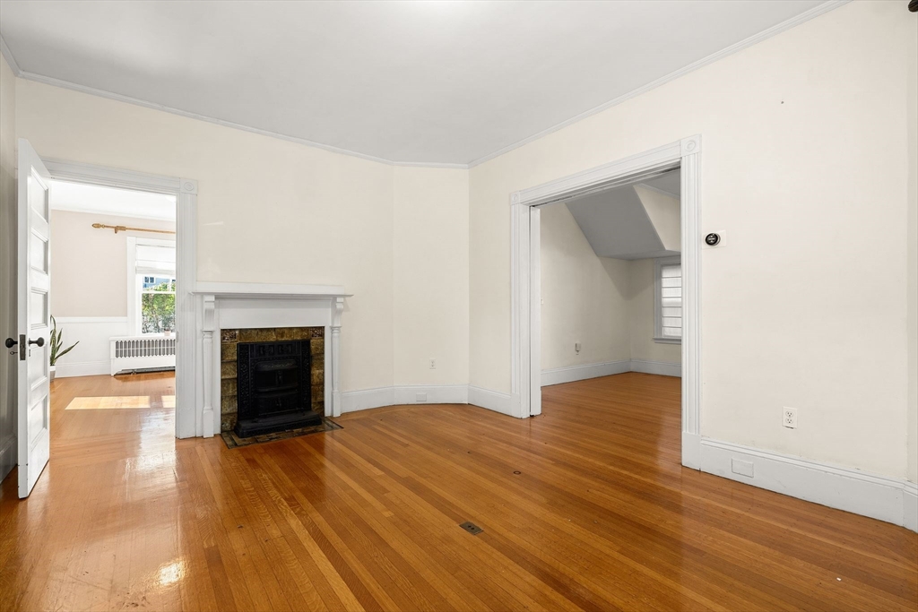 property viewer photo 7