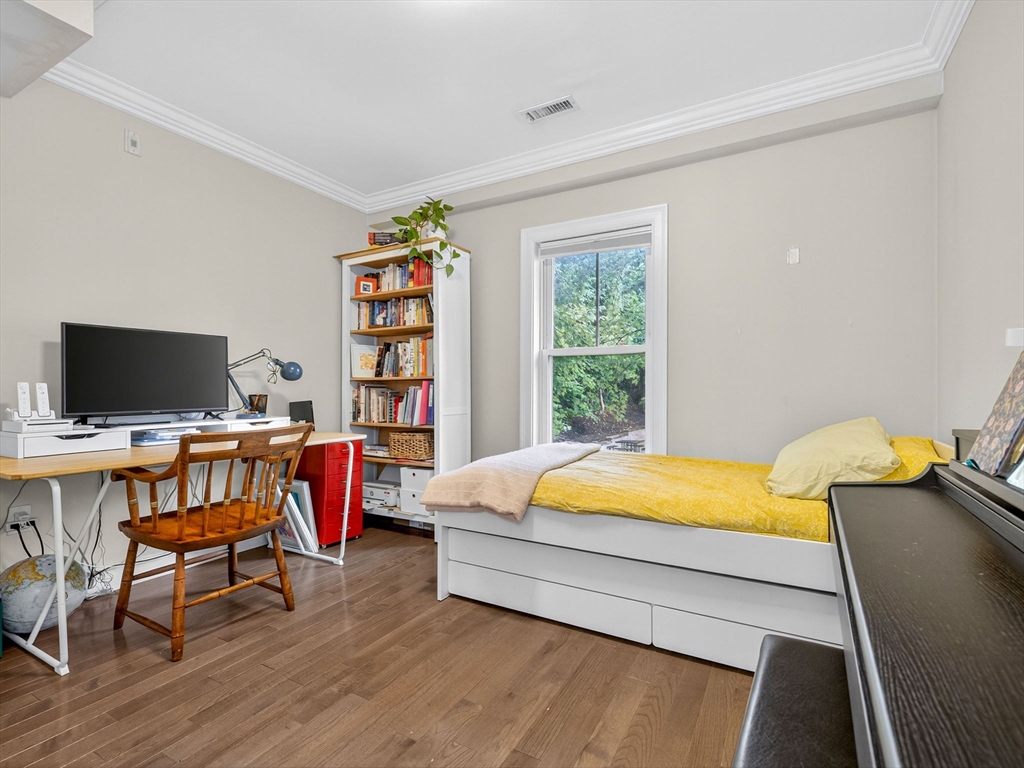 property viewer photo 16