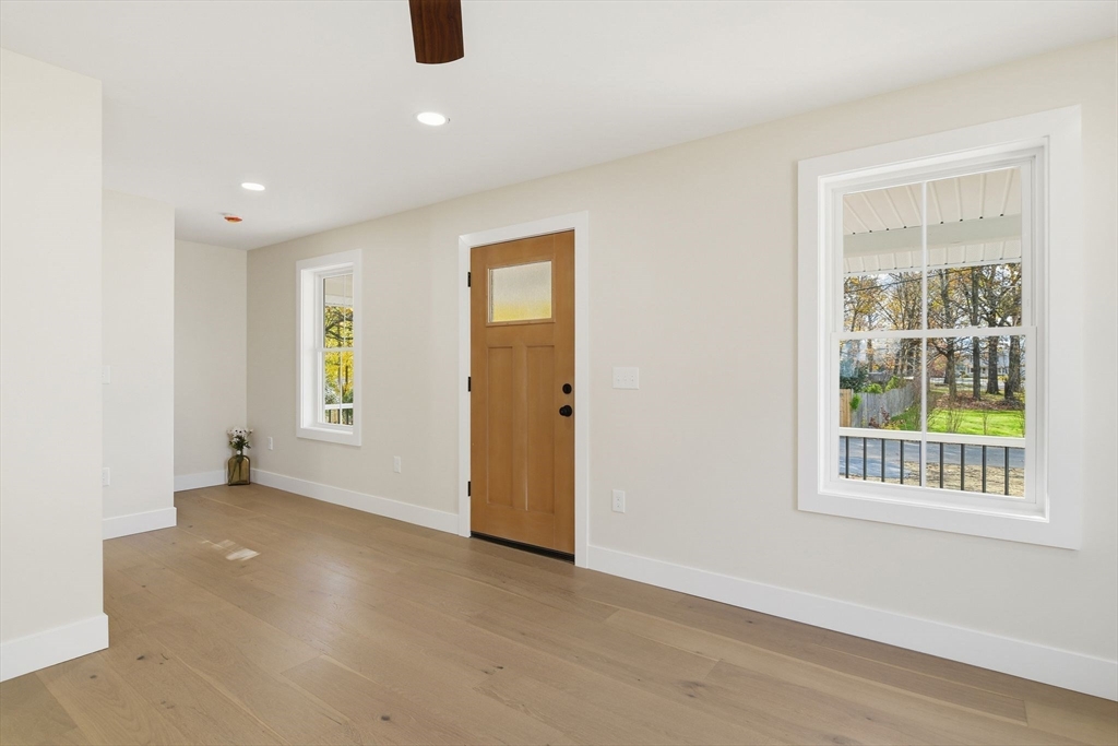 property viewer photo 3