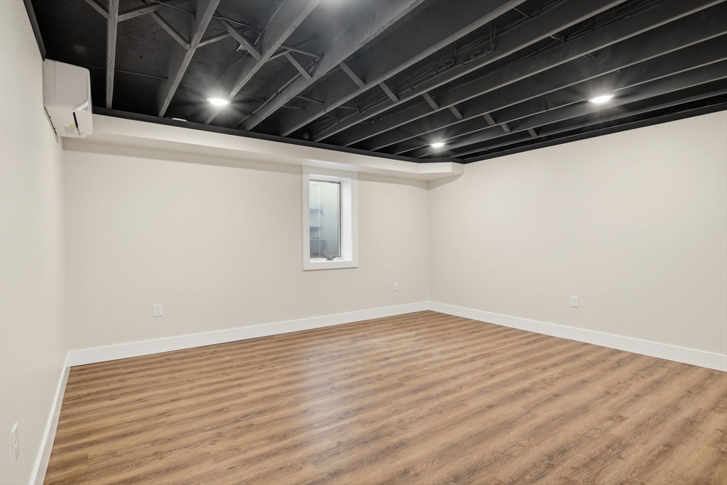 property viewer photo 36