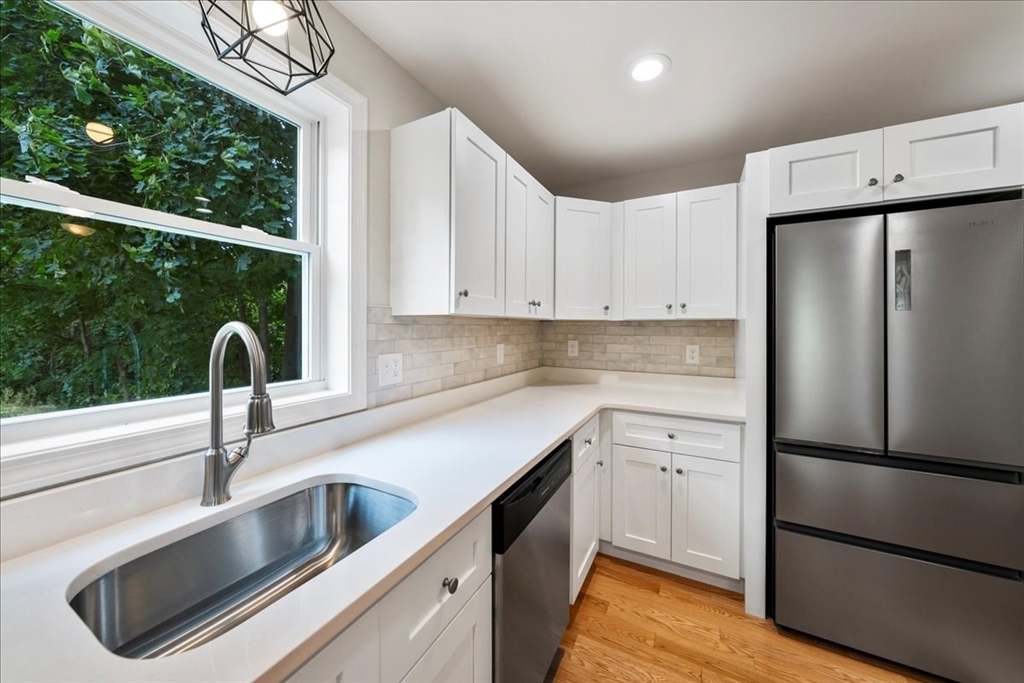 property viewer photo 16