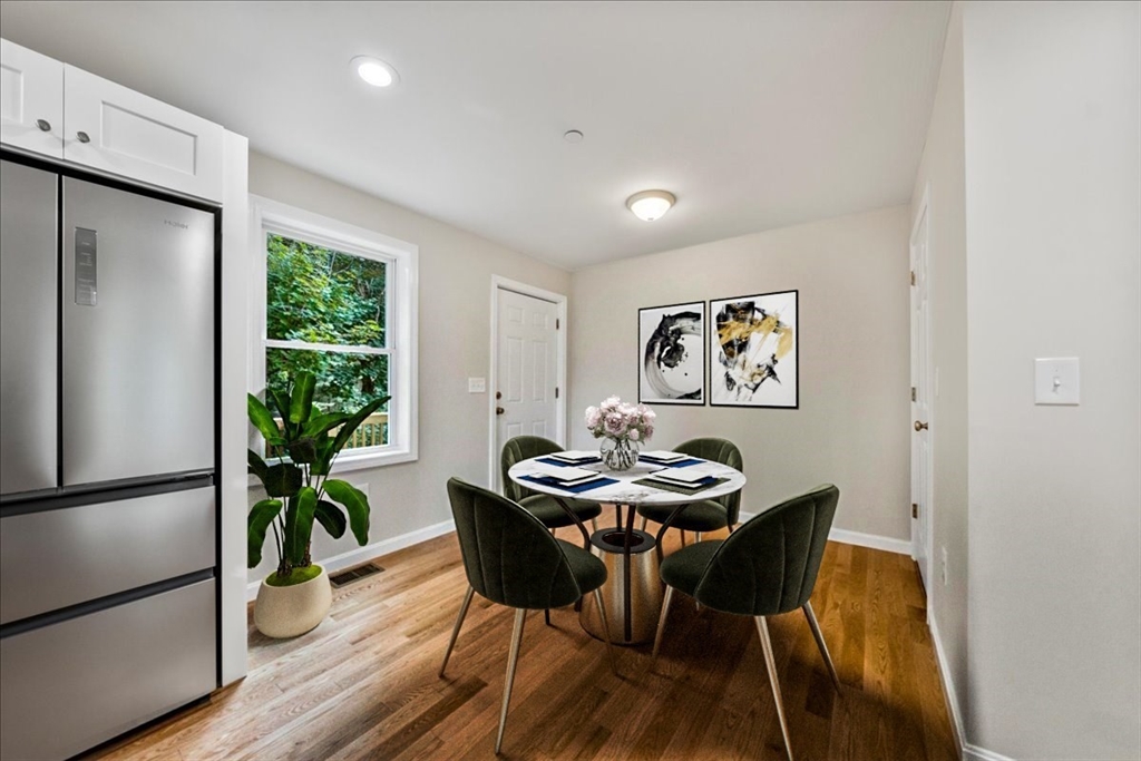 property viewer photo 4