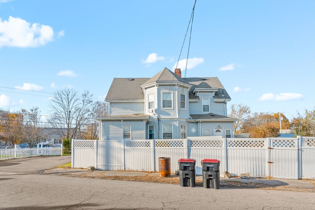 property viewer photo 3