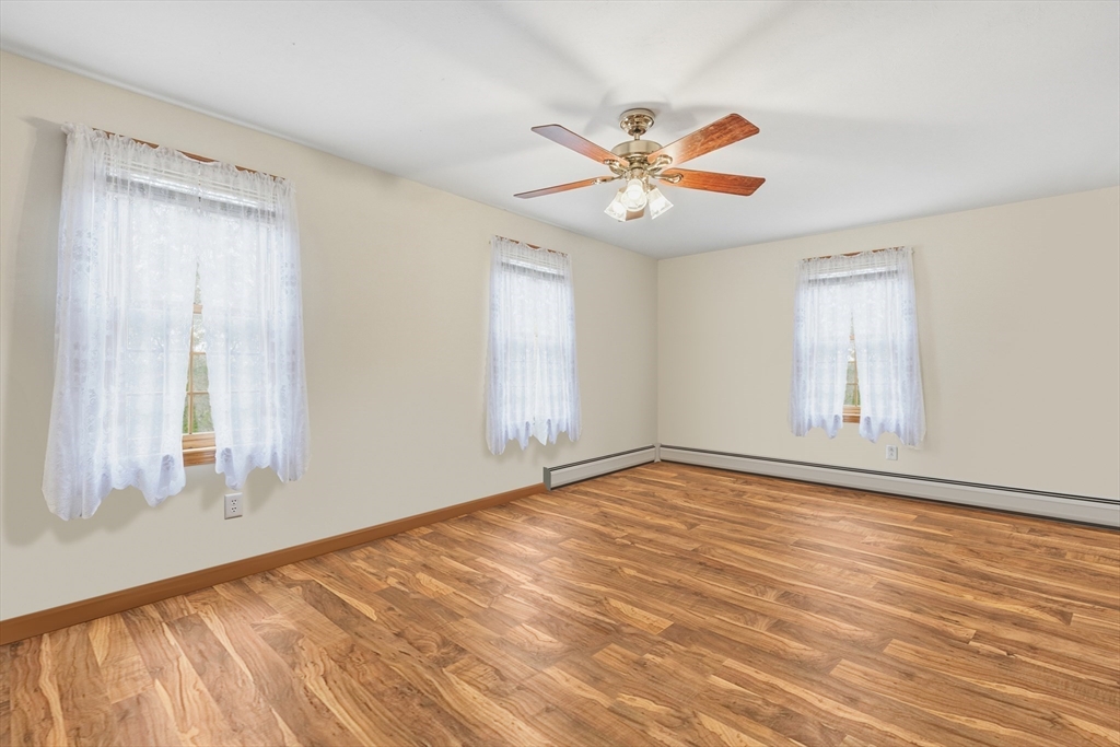 property viewer photo 16