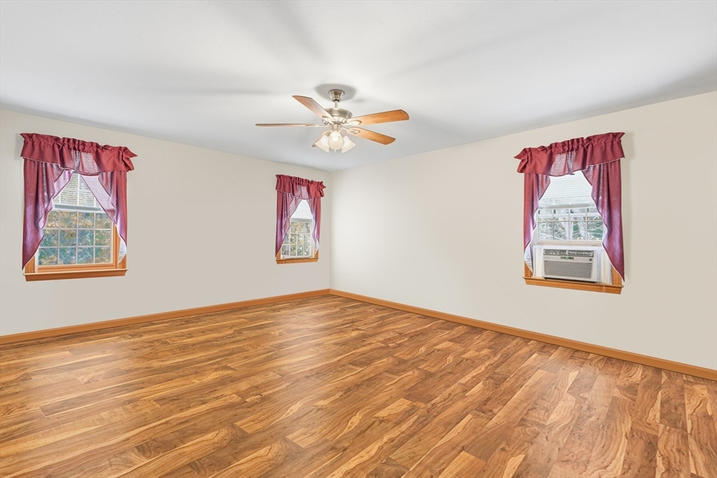 property viewer photo 17