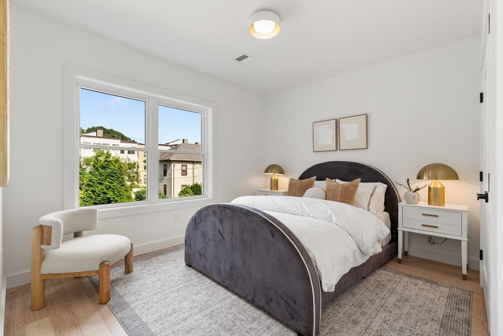 property viewer photo 10