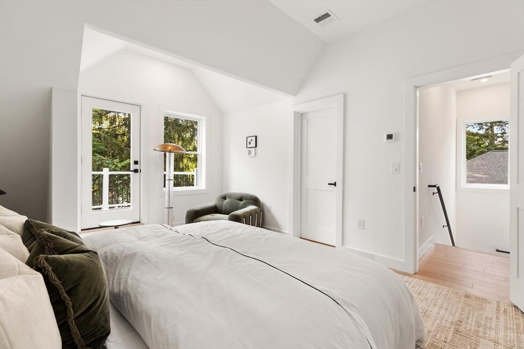 property viewer photo 16
