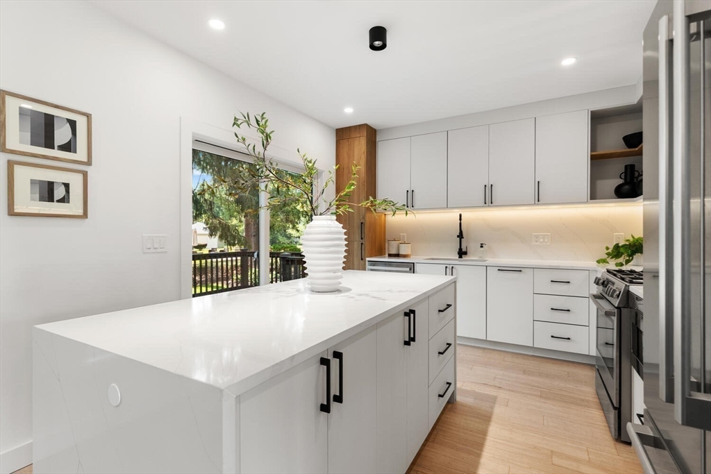property viewer photo 4
