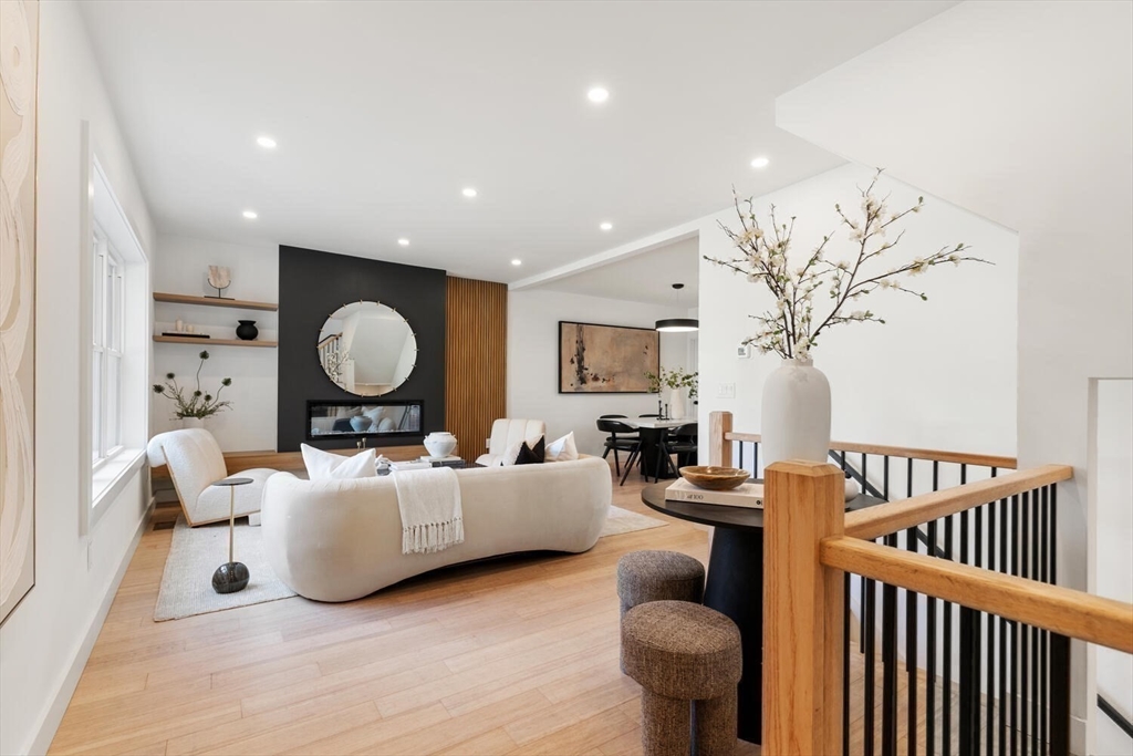property viewer photo 8