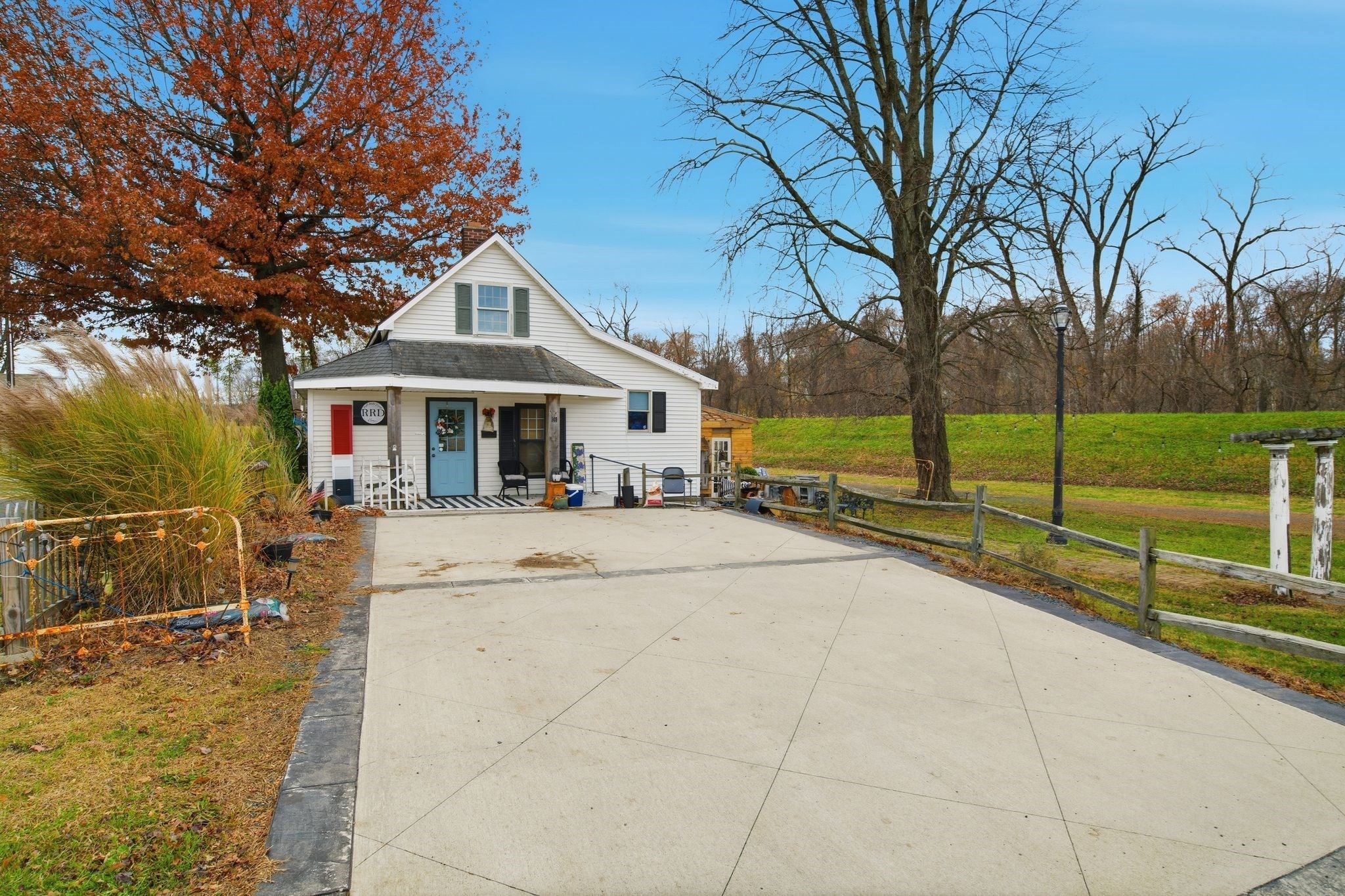 main property photo 4
