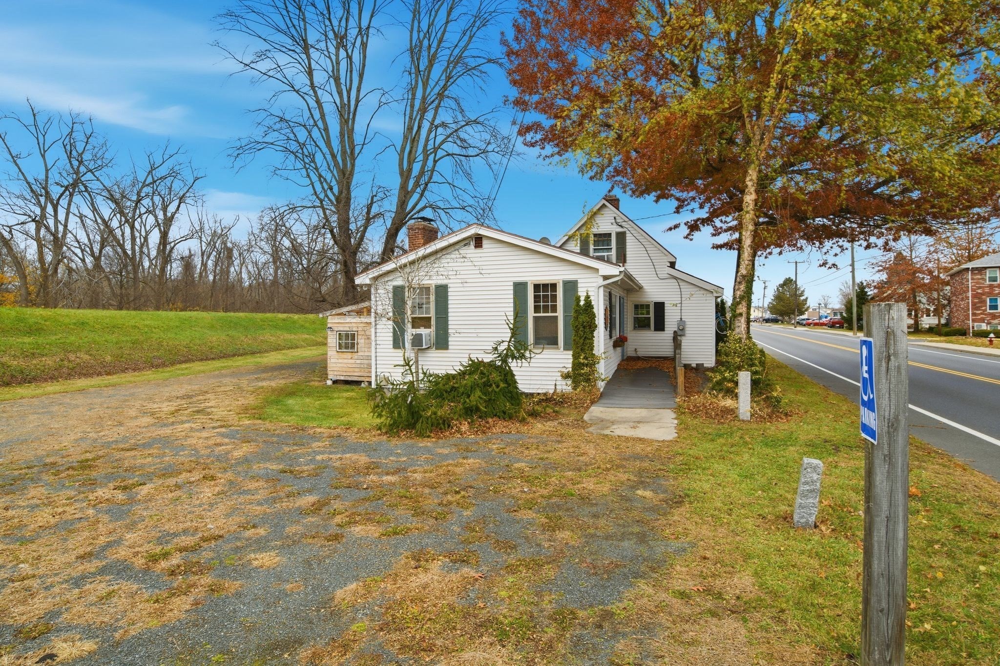 main property photo 7