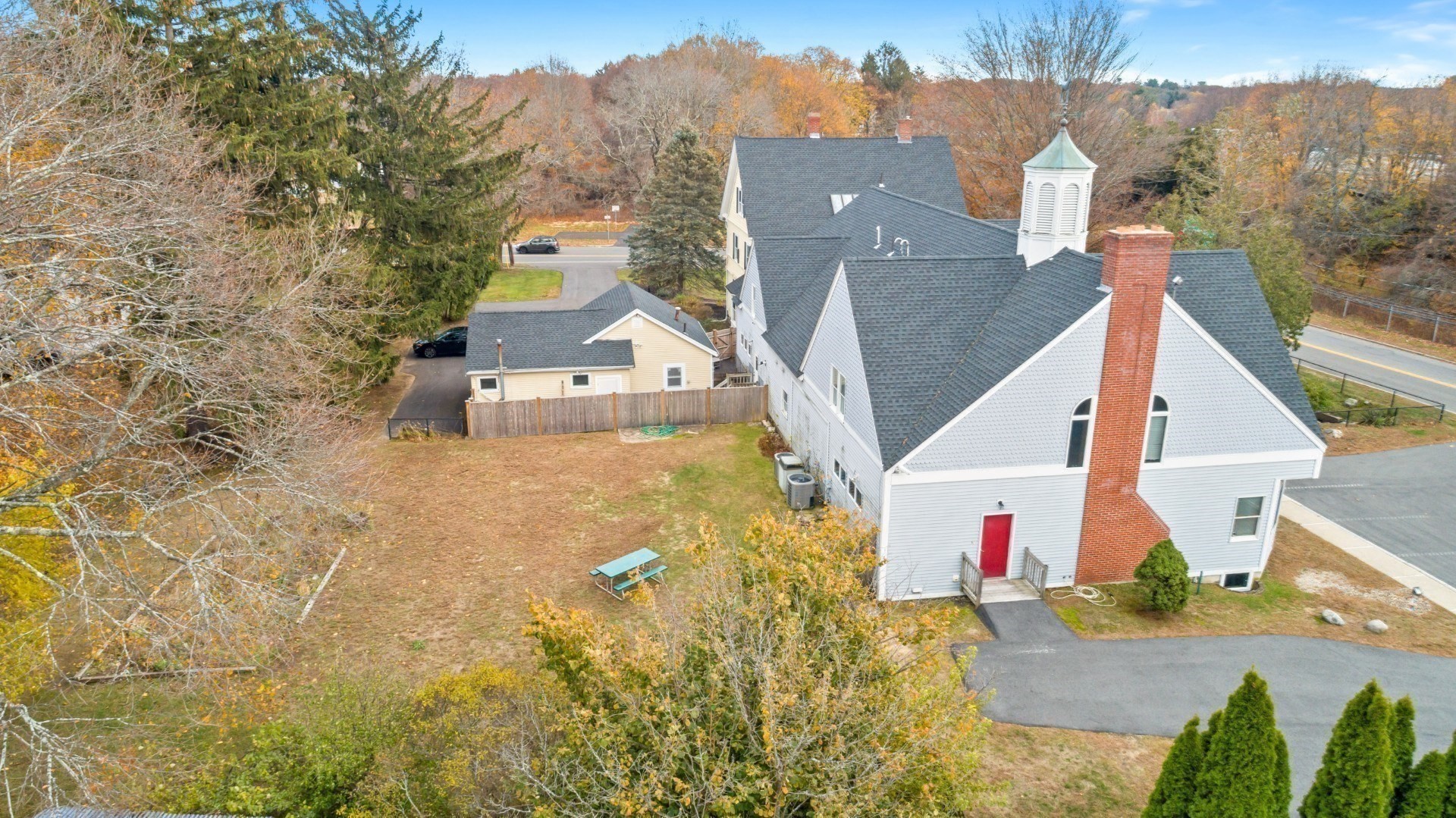 main property photo 8