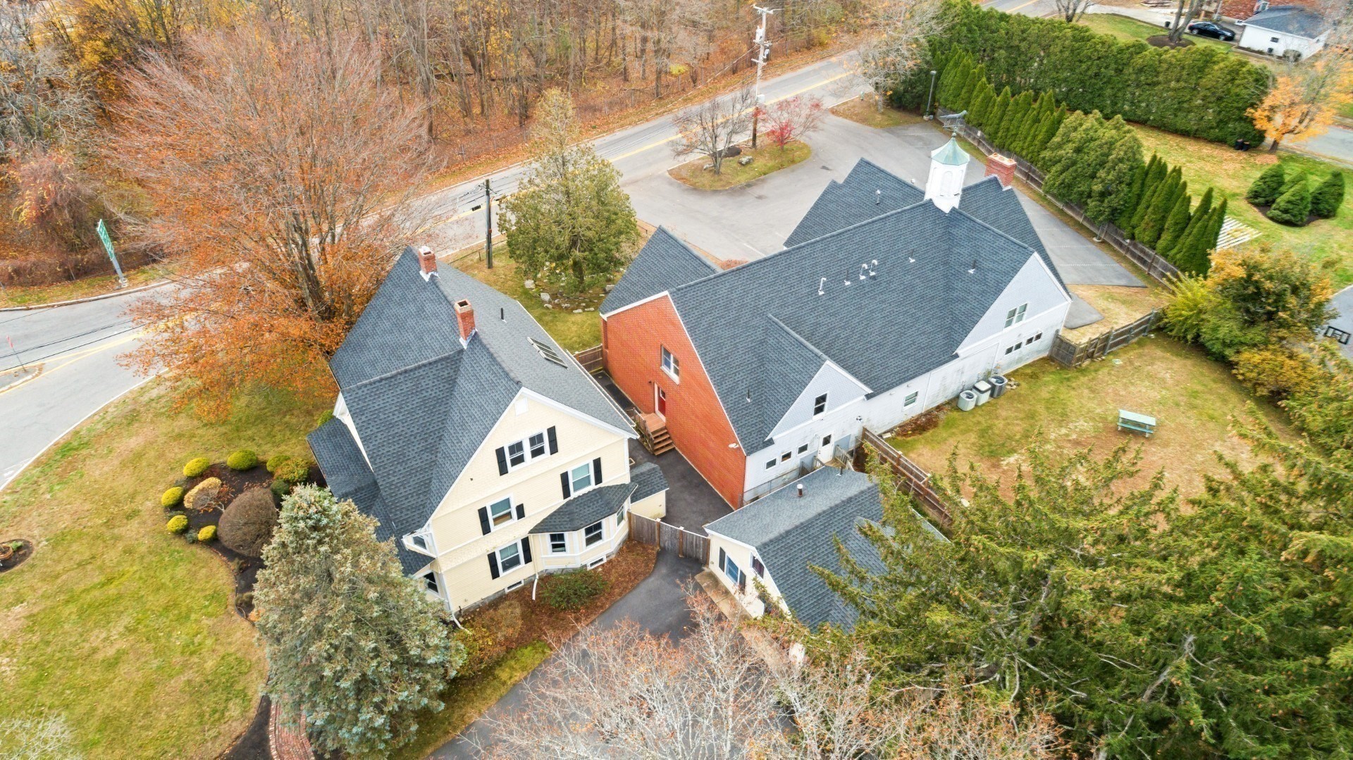 main property photo 9