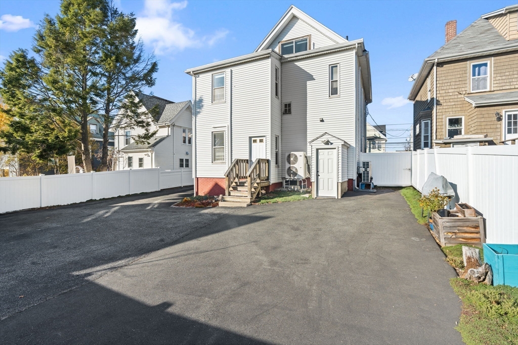 property viewer photo 3