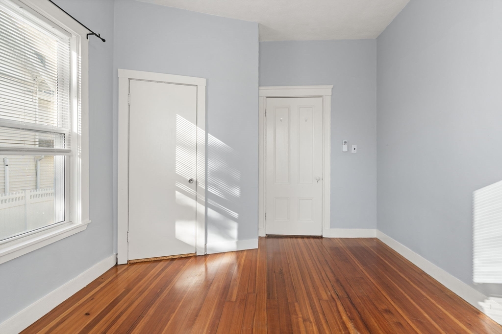 property viewer photo 35