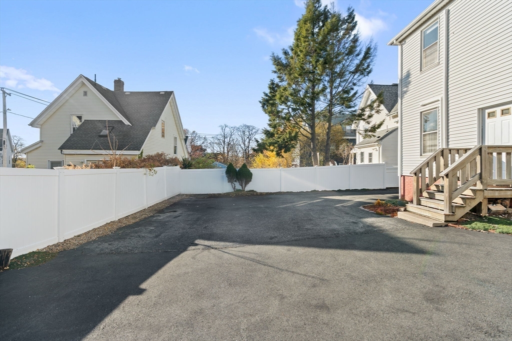 property viewer photo 4