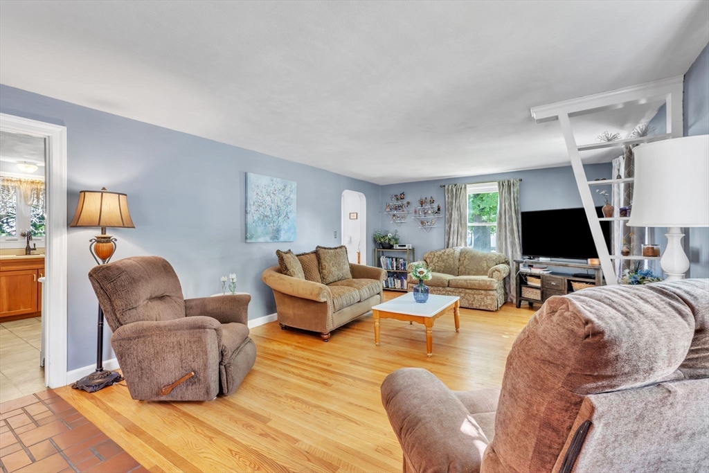 property viewer photo 8
