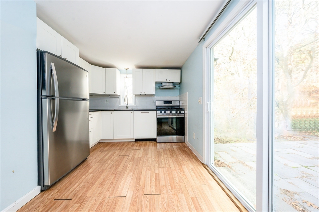 property viewer photo 6