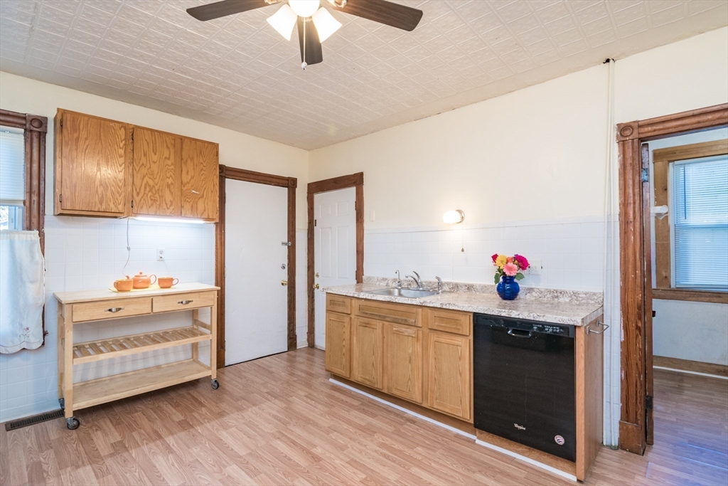 property viewer photo 16
