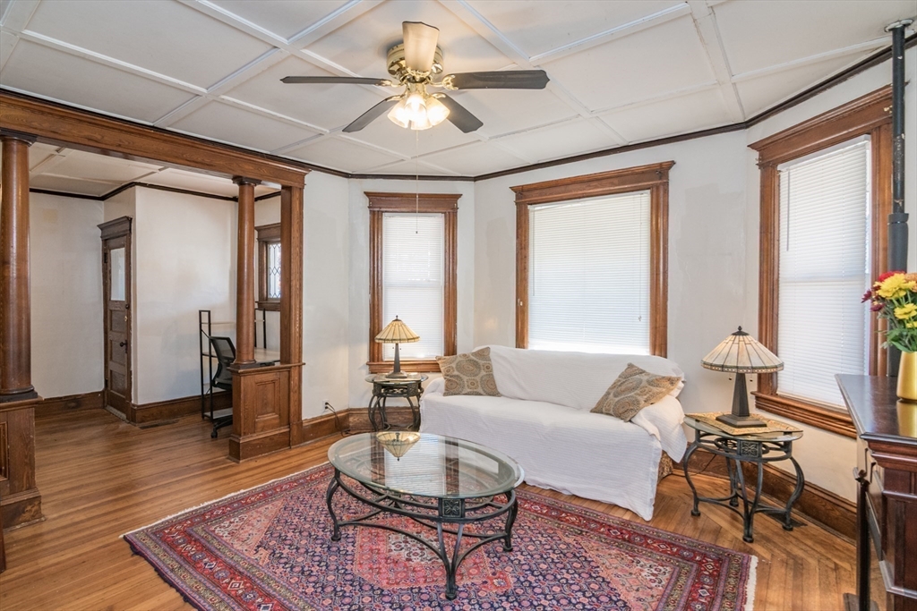 property viewer photo 2