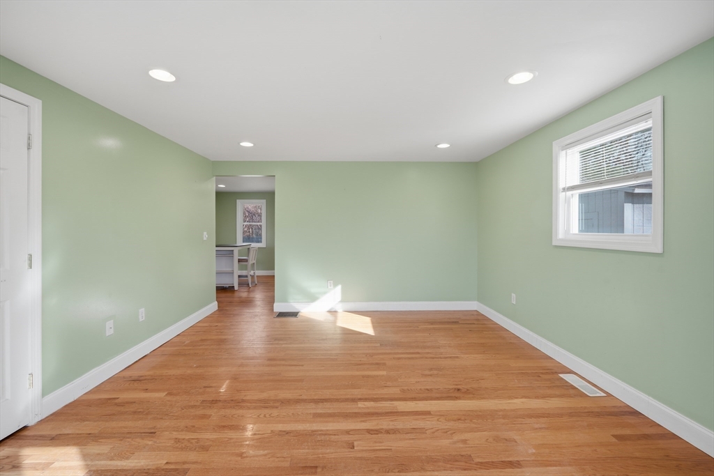 property viewer photo 12