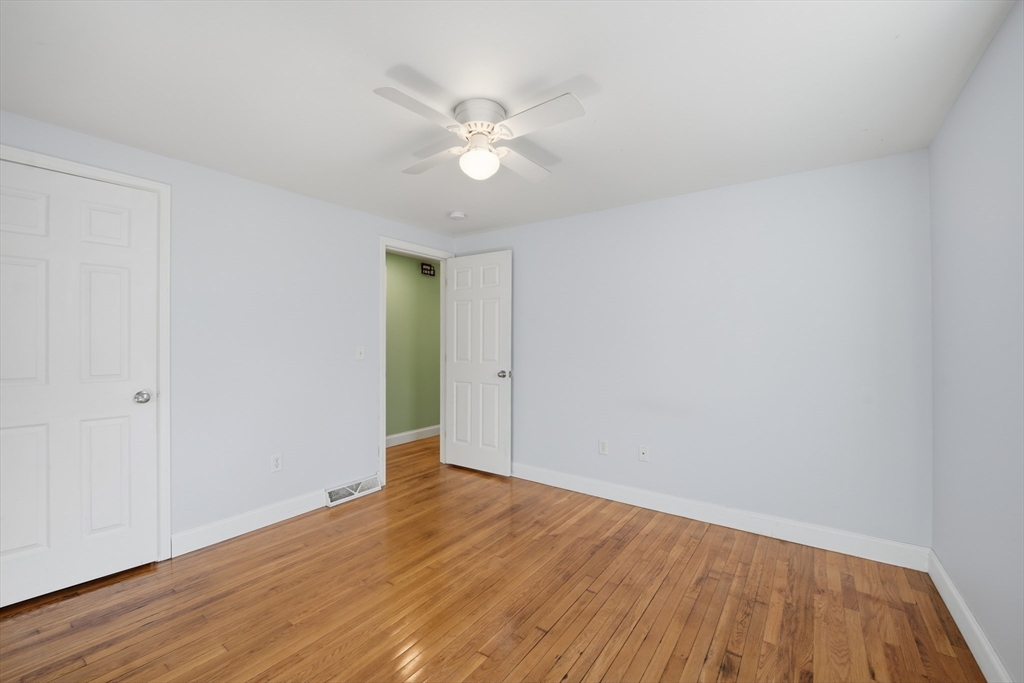 property viewer photo 18