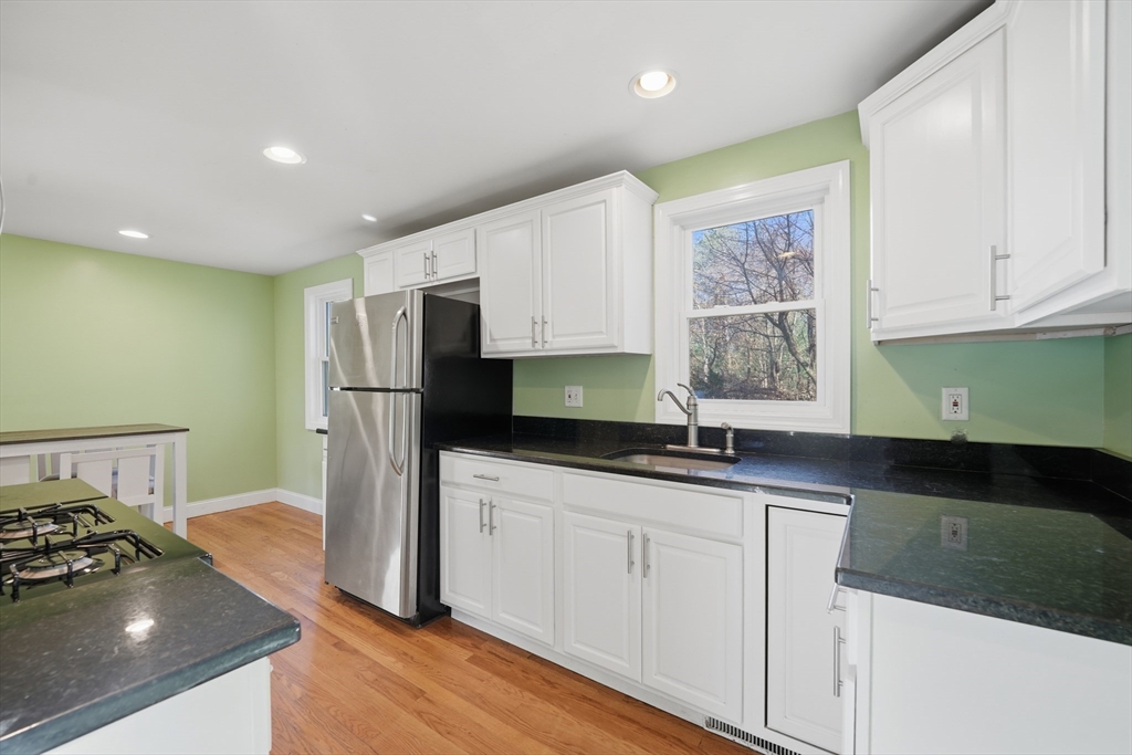 property viewer photo 2
