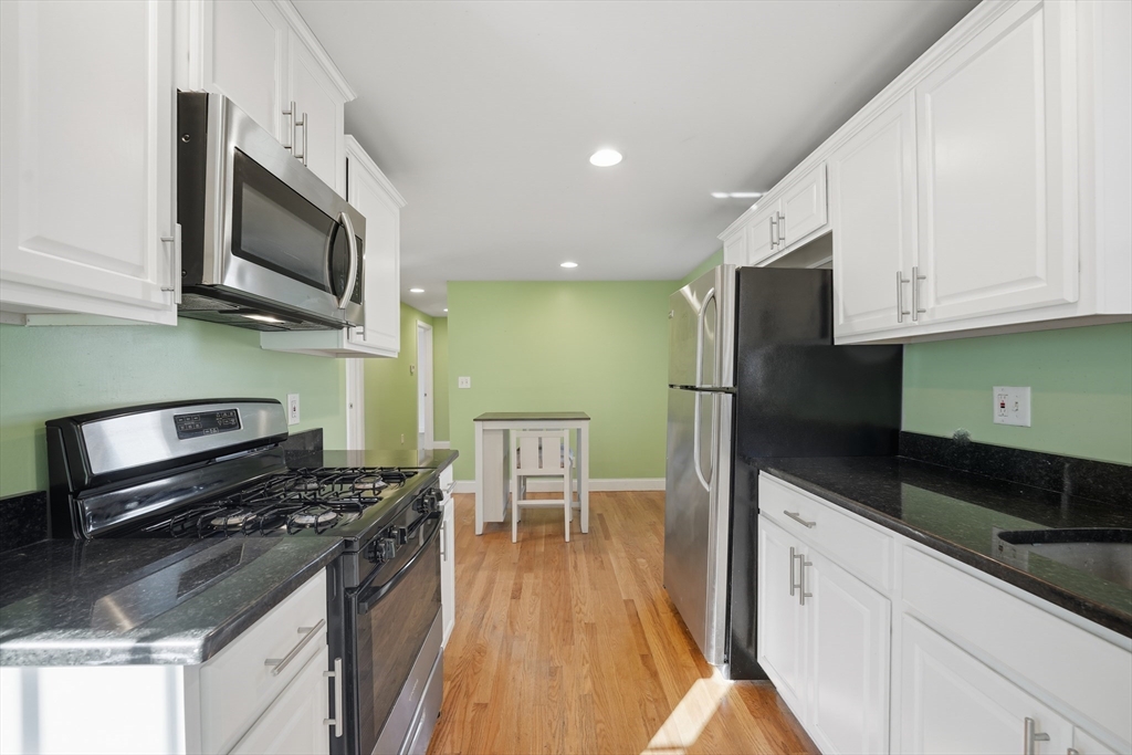 property viewer photo 3