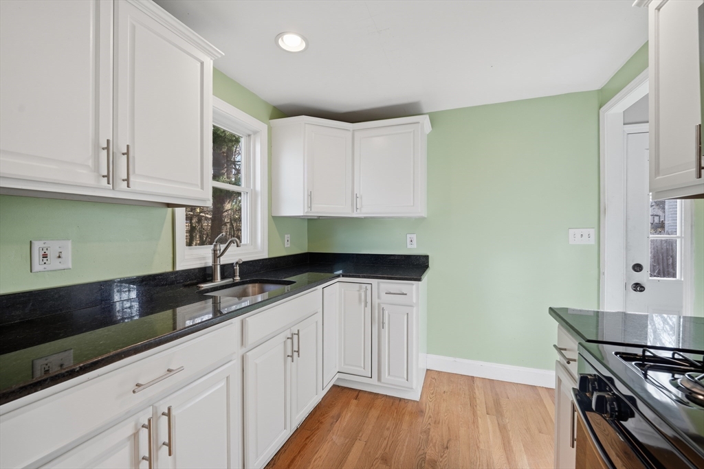 property viewer photo 4