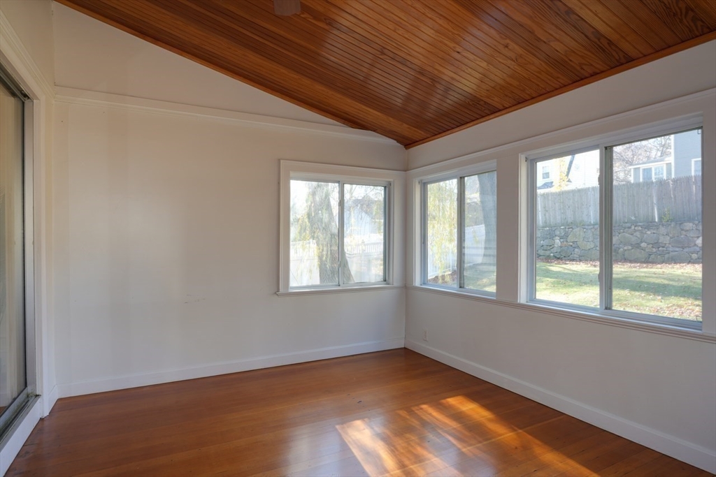 property viewer photo 4