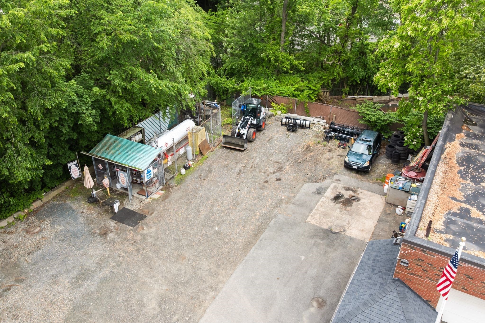 main property photo 23