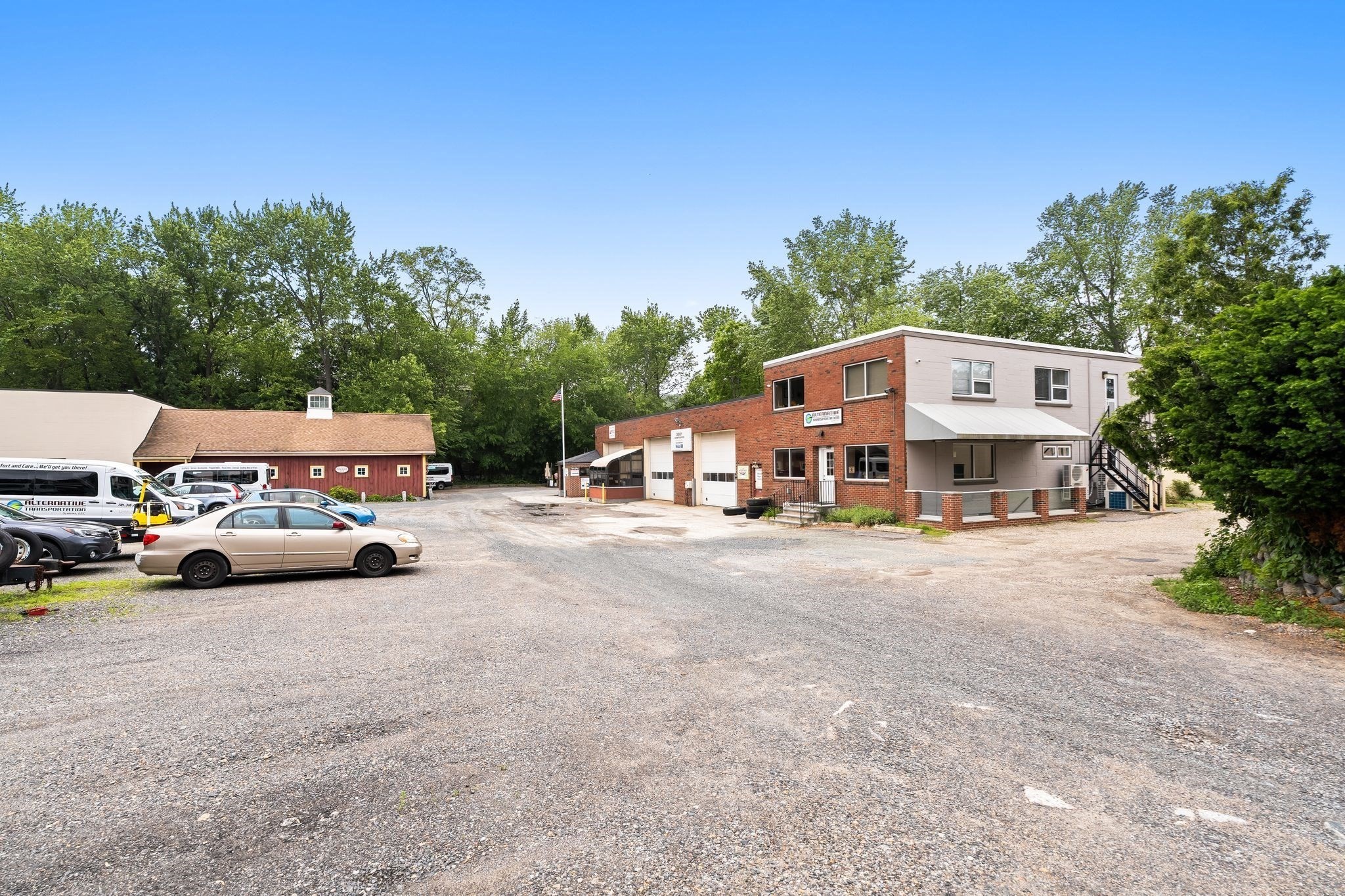 main property photo 33